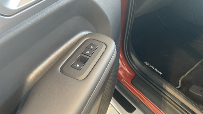 Hyundai SANTA FE 1.6 TGDi Hybrid Premium 5dr Auto Hybrid Estate - Image 38